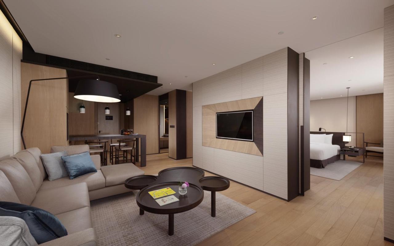 ホテル クラウン プラザ 台南 エクステリア 写真 A suite at the hotel