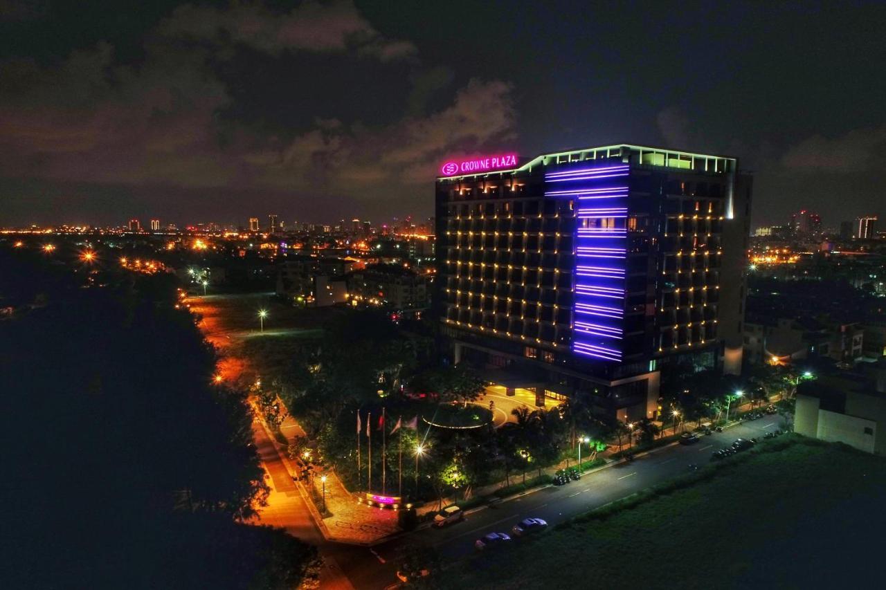 ホテル クラウン プラザ 台南 エクステリア 写真 Crown Towers Manila