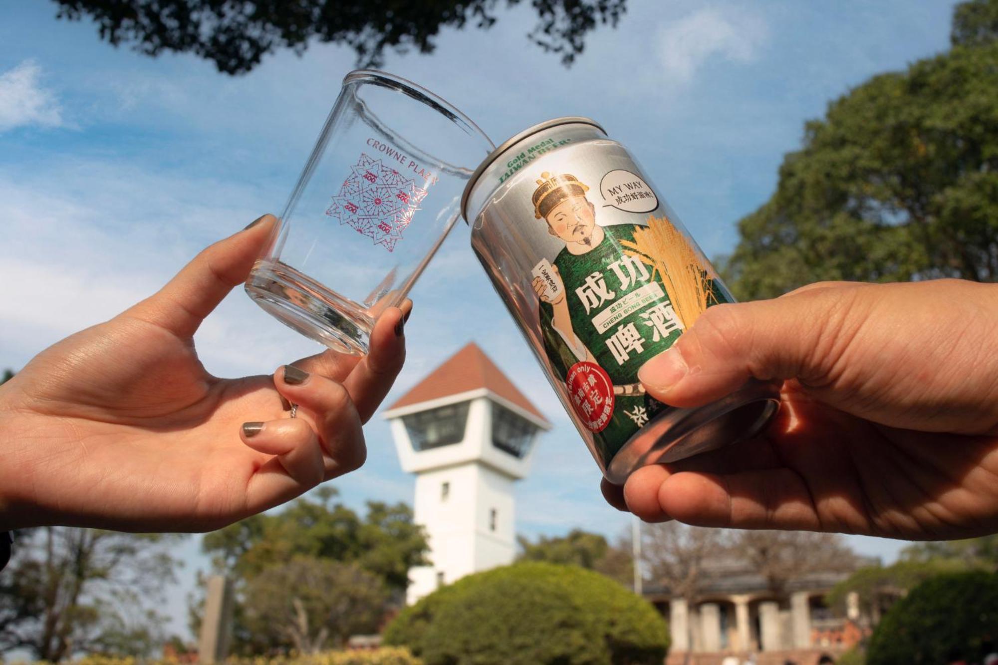 ホテル クラウン プラザ 台南 エクステリア 写真 Beerlao